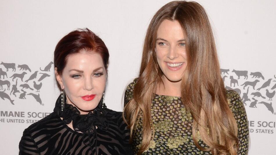 Priscilla Presley und Riley Keough verstehen sich wieder gut.