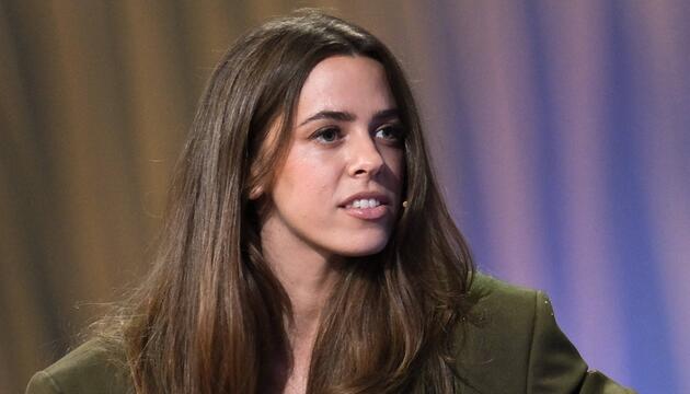 Mitten in ihrer laufenden Tour erlebt Vanessa Mai einen Schock: In Berlin brachen Diebe ihr Auto ...