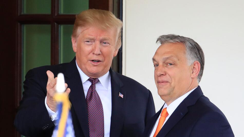 Donald Trump (l) und Viktor Orban,