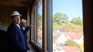 Finanzminister Klingbeil besucht Zukunftsprojekte in Deutschland