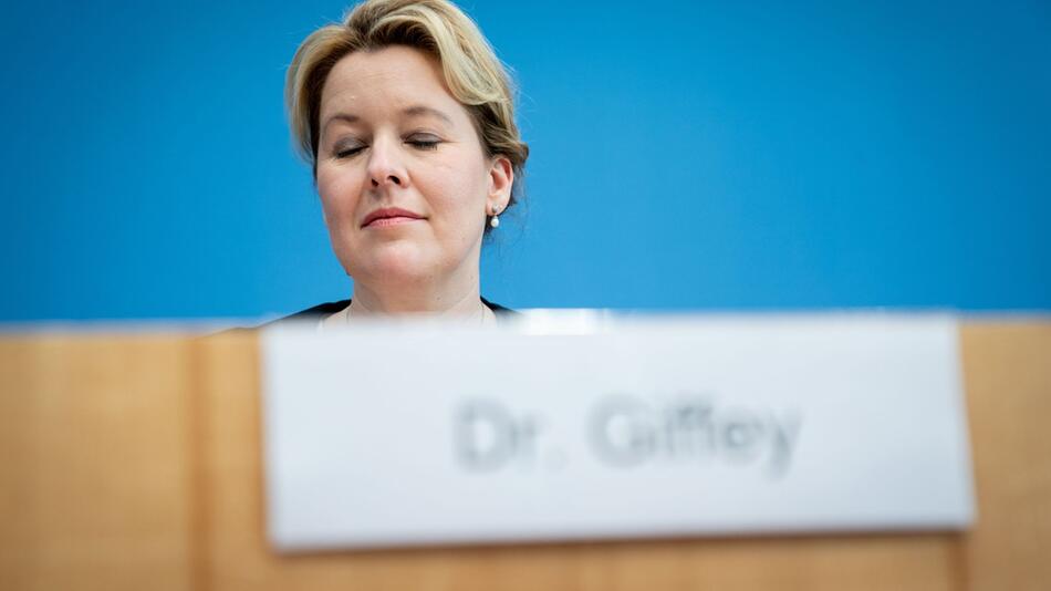 Familienministerin Giffey verzichtet auf Doktortitel