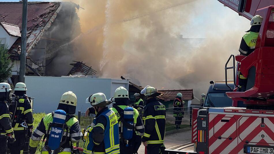 Explosion in Wohnhaus in Oberbayern - Haus eingestürzt