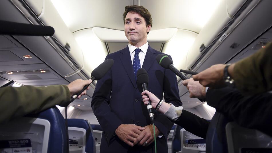 Trudeau entschuldigt sich für dunkel geschminktes Gesicht