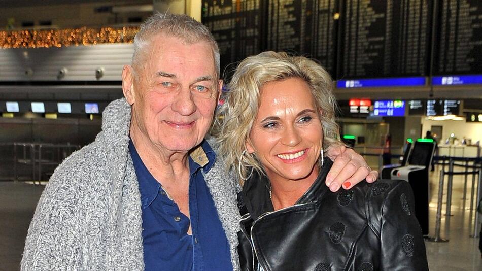 Heinz Hoenig mit seiner Ehefrau Annika.