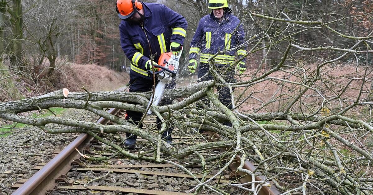 Sturm "Sabine" trifft heute auf Deutschland Bahn stellt