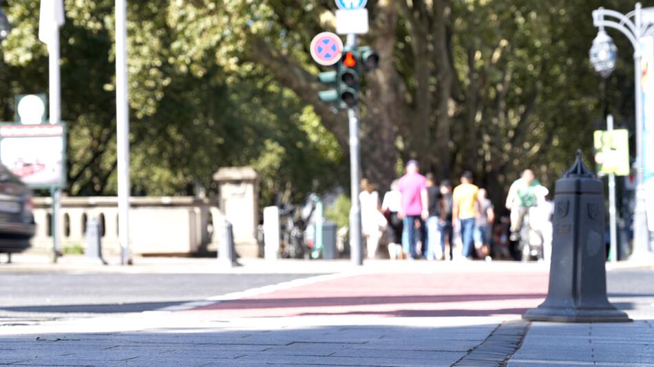 An der roten Ampel: Haben Sie schon mal von der Fünf-Meter-Regel gehört?