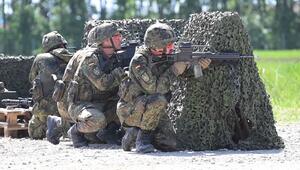 5 Prozent für Verteidigung? Merz bremst Debatte über Militärausgaben