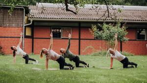 Ulrike Maak ist Pilates- und Yogalehrerin.