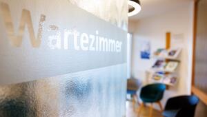 Wartezimmer in Hausarztpraxis
