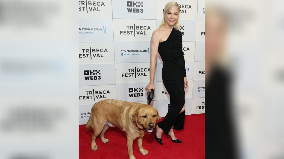 Selma Blair kam mit Scout zum Tribeca Film Festival.