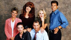 Die "schrecklich nette Familie" um Al Bundy (Mitte) gemeinsam mit ihren nervigen Nachbarn Marcy ...