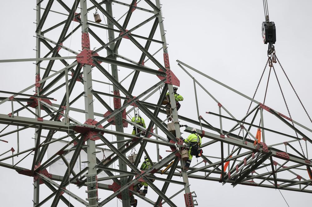 Strommast für 380-kV-Ostküstenleitung