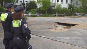 Großer Wasserrohrbruch in Hamburg-Eimsbüttel - Hauptleitung kaputt
