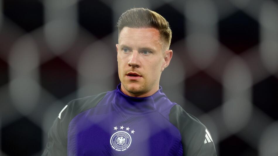 Torhüter Marc-André ter Stegen fällt nach einer schweren Verletzung für den DFB und für Barca ...