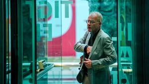 Matthias Miersch, SPD-Generalsekretär, kommt in der SPD-Parteizentrale, dem Willy-Brandt-Haus, an.