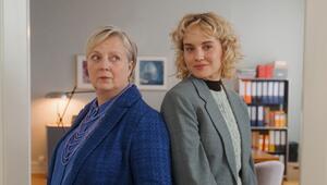 Gabriela Maria Schmeide (l.) und Luise von Finckh in "Kanzlei Liebling Kreuzberg".