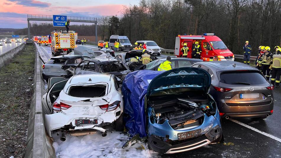 Massenkarambolage auf A3 in der Nähe von Würzburg