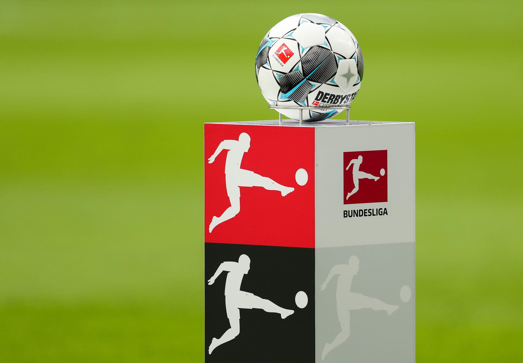 Corona Soll die Bundesliga wieder starten? Pro und Contra  WEB.DE