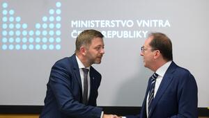 Bundesinnenminister Dobrindt zu Antrittsbesuch in Tschechien