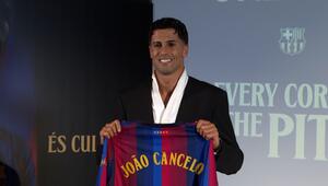 Barcelona verpflichtet João Cancelo