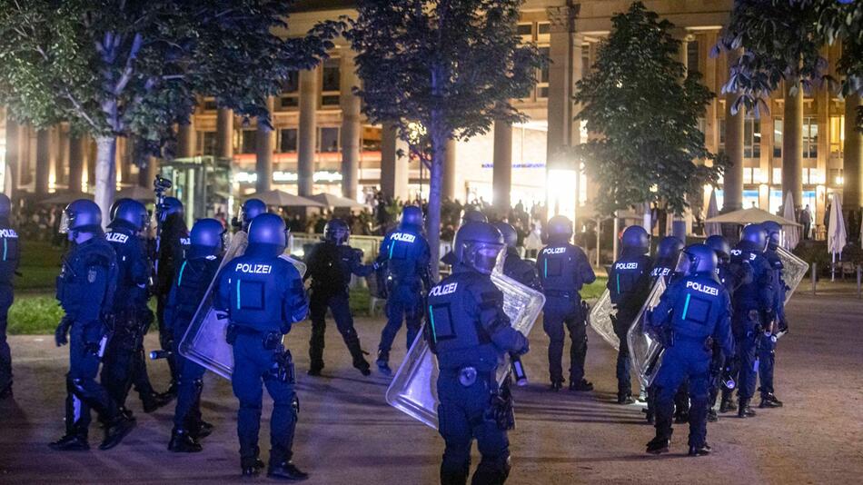 Randale und Plünderungen in Stuttgart