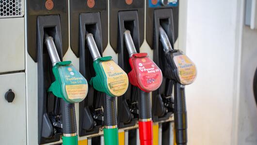 Zapfsäule an einer Tankstelle