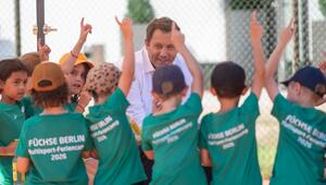 Bundesfinanzminister besucht Sportverein