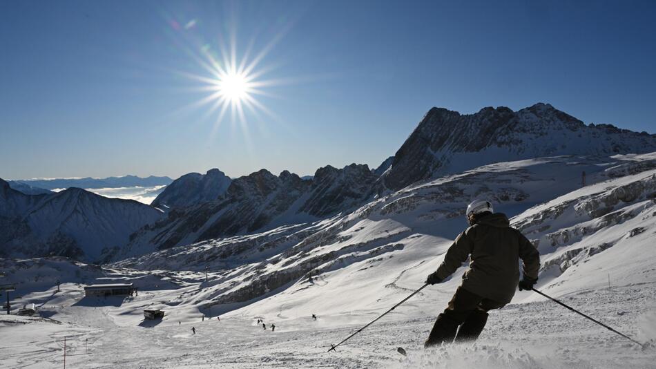 Start der Skisaison an der Zugspitze