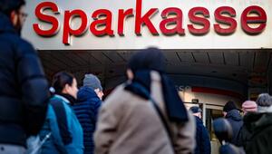 Nach dem Einbruch in den Tresorraum einer Bank