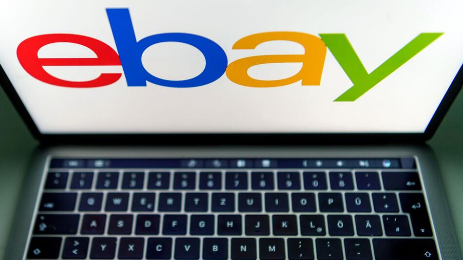 Das Ebay-Logo auf einem Bildschirm