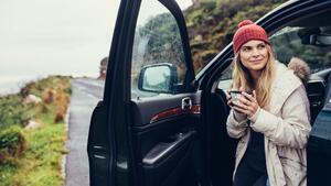 Auto-Innenraum feucht: Erhöhtes Unfall- und Gesundheitsrisiko