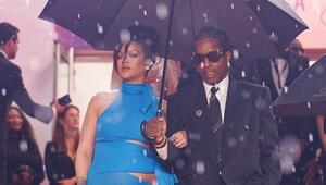 Rihanna und A$AP Rocky trotzten in Cannes dem Regen.