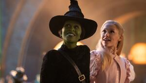 Cynthia Erivo (l.) und Ariana Grande in "Wicked".