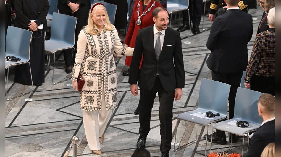 Kronprinzessin Mette-Marit und Kronprinz Haakon bei der Nobelpreis-Verleihung am 10. Dezember ...