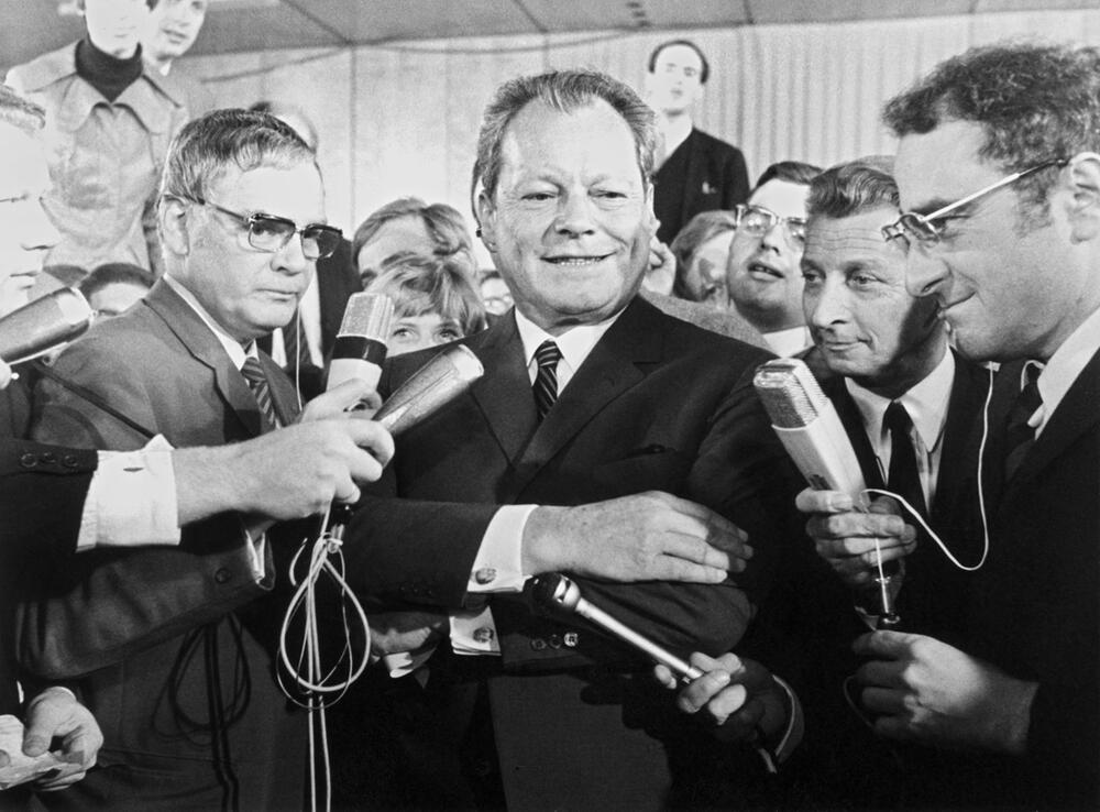 Willy Brandt am Abend seines Wahltriumphs