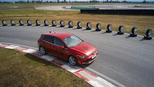 ADAC testet Ganzjahresreifen