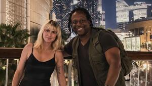 Emotionale Liebeserklärung: Mola Adebisi feiert zweiten Hochzeitstag