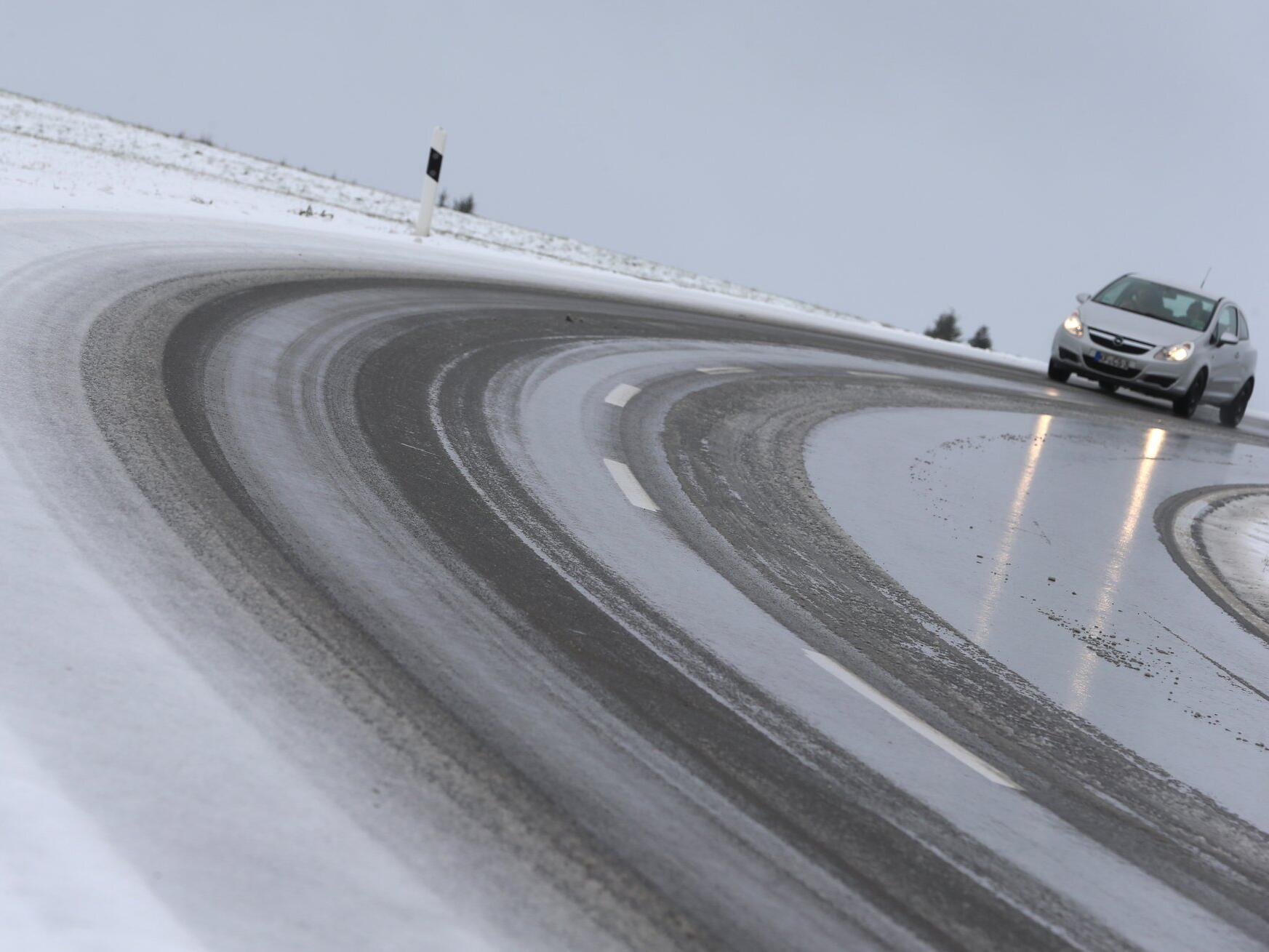 Autofahrer aufgepasst! Neue Gefahr durch Schnee und Eis