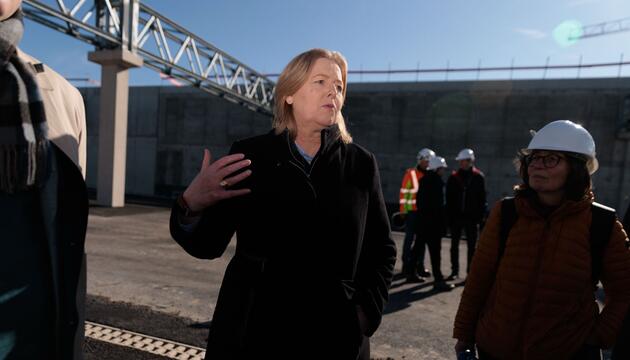 Bundesarbeitsministerin Bas besichtigt Elektrobus-Betriebshof