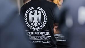 "Deutsche Jugend voran"
