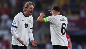 Nick Woltemade (l.) und Eric Martel
