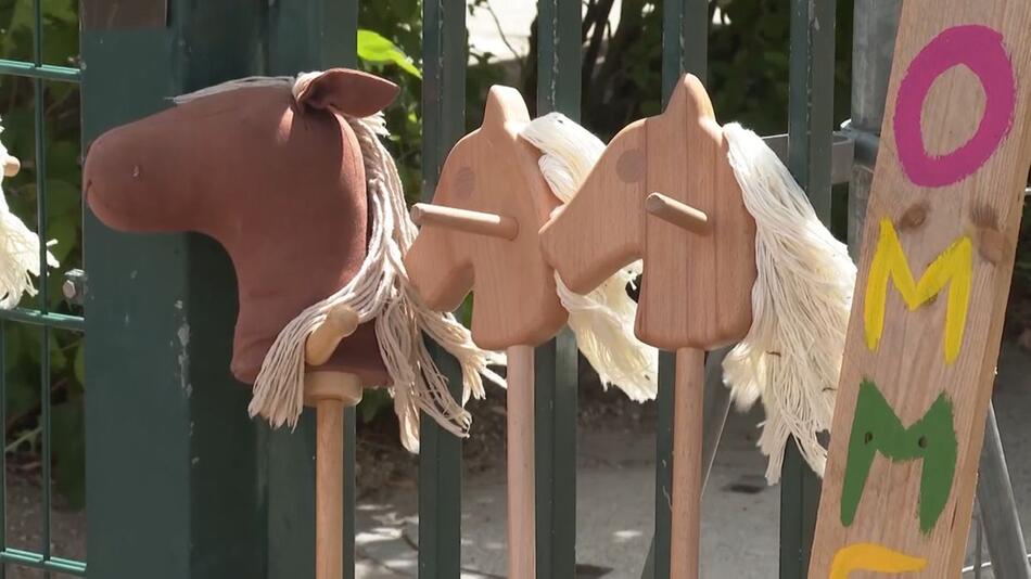 "Pferde und Ponys": Kritik nach Umbenennung eines Kita-Fest