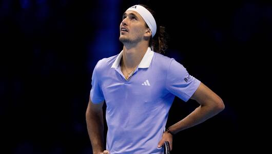 Alexander Zverev muss sich im Halbfinale der ATP-Finals erneut gegen Taylor Fritz geschlagen geben.