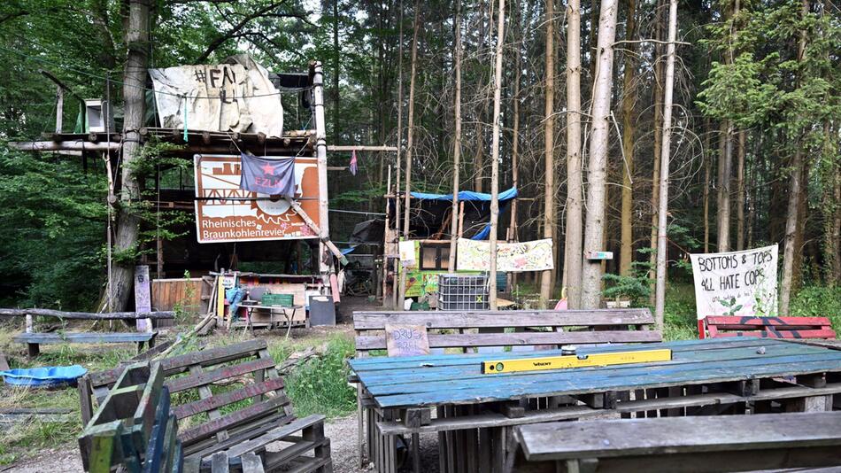 Oberverwaltungsgericht beleuchtet Räumung von Hambacher Forst