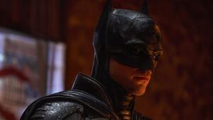 Auch im zweiten Teil von "The Batman" wird wieder Robert Pattinson in den Fledermaus-Anzug ...