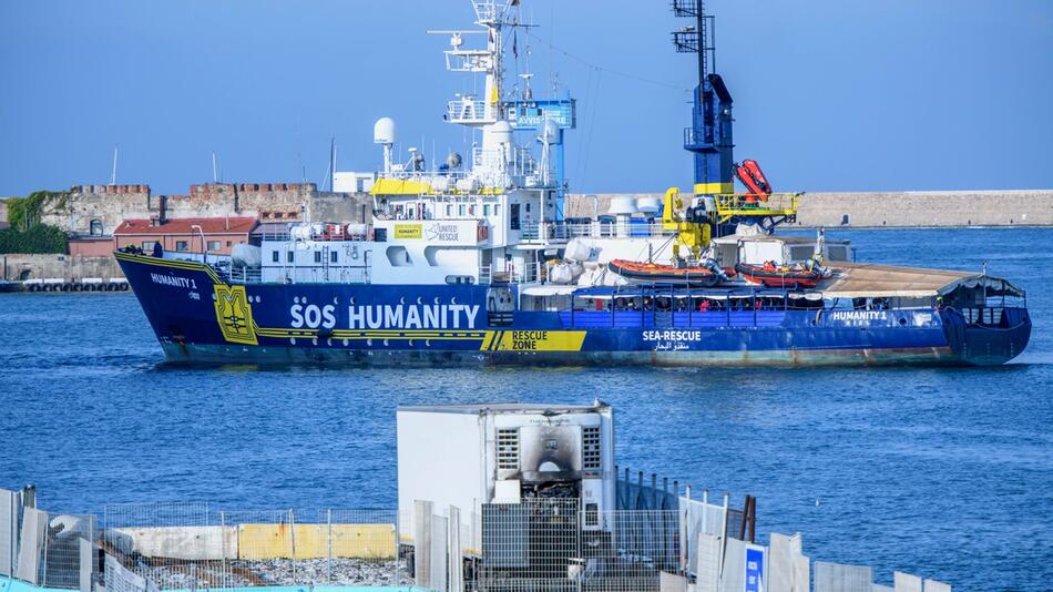 Seenotrettungsschiff "Humanity 1" in Italien