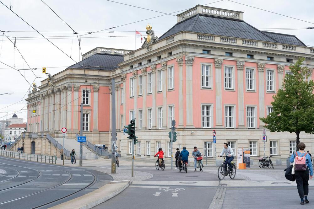 Das Parlament – im nachgebauten Hohenzollernschloss im Herzen von Potsdam 