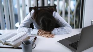 Frau am Arbeitsplatz