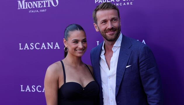 Seltener Pärchenauftritt: Amira Aly und Christian Düren besuchen Berliner Fashion Week