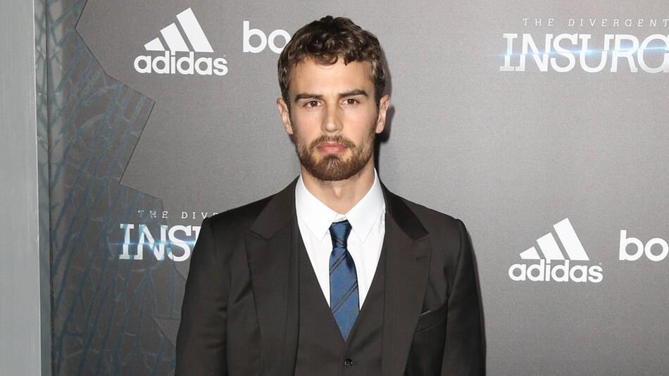 Sieht so der nächste James Bond aus? Theo James soll der Favorit sein.